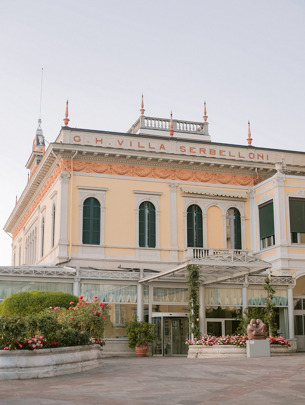 lake-como-wedding-at-villa-serbelloni-03