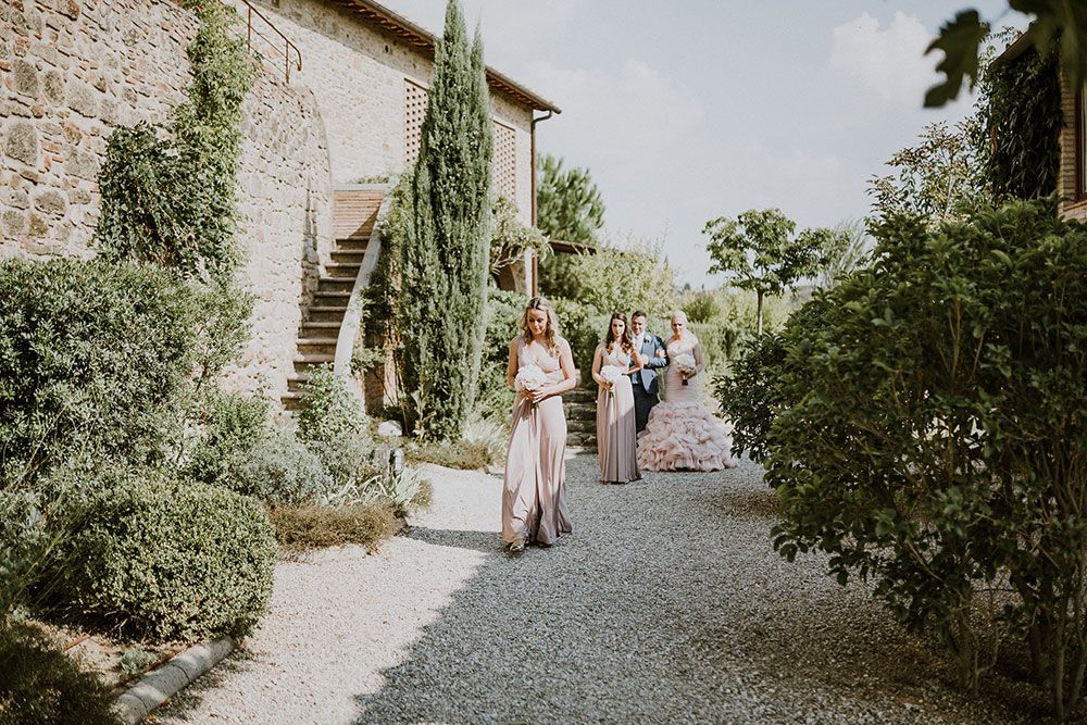 borgo-petrognano-wedding-in-tuscany-09a