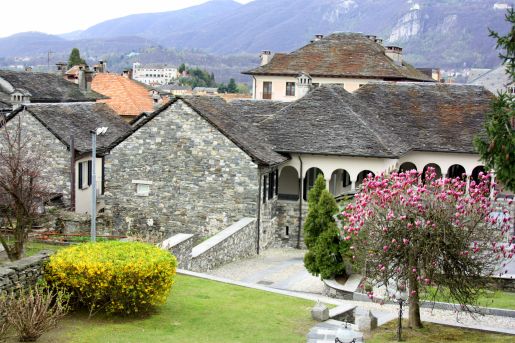 04-lake-orta-wedding-venue